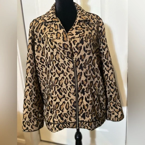 Chico’s~NWT~Jacquard~Leopard Print~Faux Leather Detail~Lined~Moto Jacket~Size 3 - Picture 3 of 16